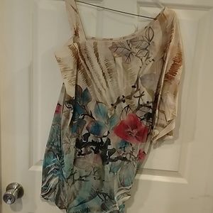 Gorgeous asymmetrical shirt